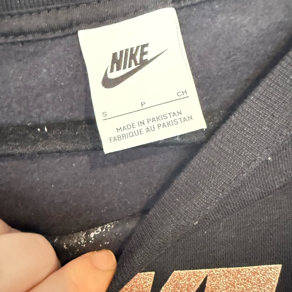 Nike Black Sweatshirt with gold Logo - Picture 4 of 4